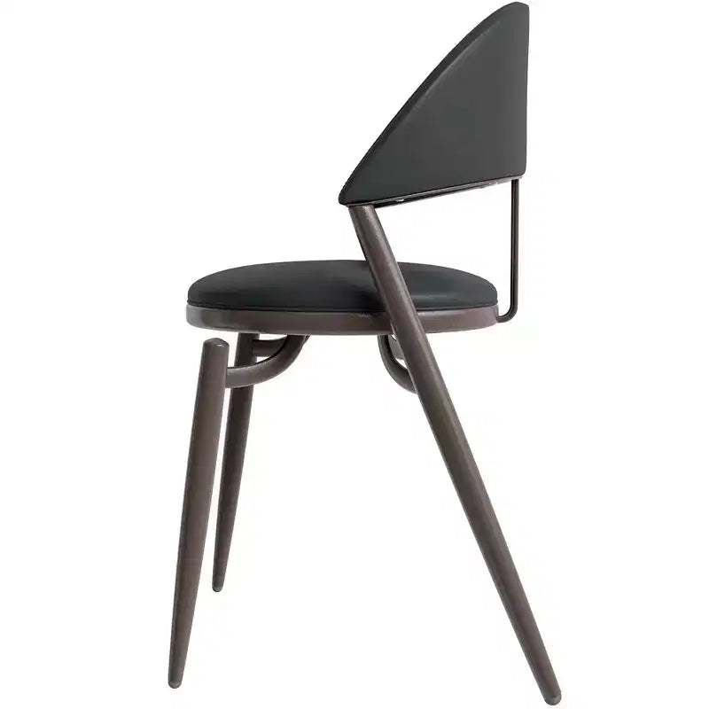 Chaise de salle à manger moderne en cuir LeisureMod Venice, chaise d'appoint rembourrée à dossier ouvert, pieds en métal, parfaite pour une salle à manger du milieu du siècle, aucun assemblage requis