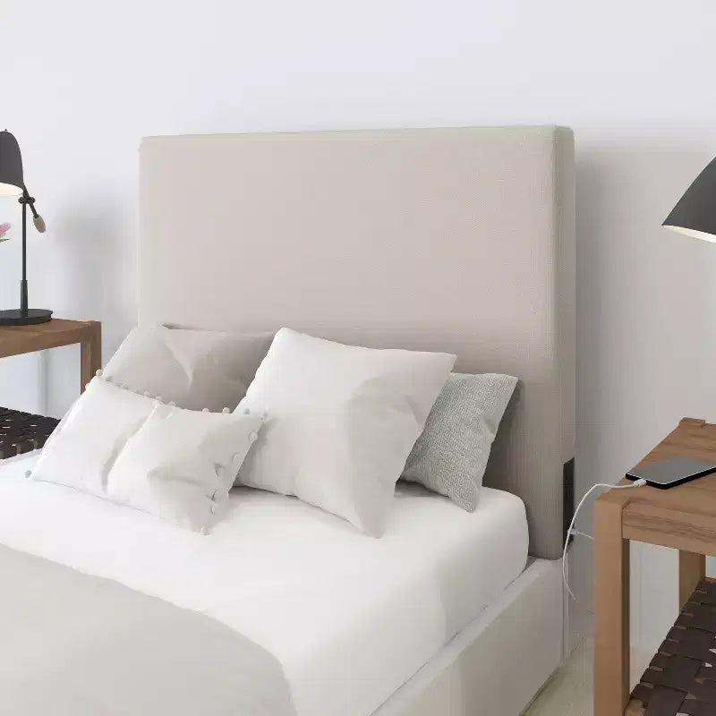 Tête de lit Merrick Lane en faux lin avec revêtement élégant, double option de suspension, station de charge avec 2 prises, port USB, port USB-C