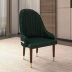 Chaise de salle à manger à dossier haut LeisureMod Elara, revêtement en cuir avec motif ondulé, cadre en bois d'hévéa et accents dorés pour salle à manger