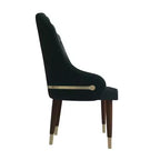 Chaise de salle à manger à dossier haut LeisureMod Elara, revêtement en cuir avec motif ondulé, cadre en bois d'hévéa et accents dorés pour salle à manger