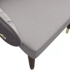 Chaise de salle à manger à dossier haut LeisureMod Elara, revêtement en cuir avec motif ondulé, cadre en bois d'hévéa et accents dorés pour salle à manger