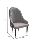 Chaise de salle à manger à dossier haut LeisureMod Elara, revêtement en cuir avec motif ondulé, cadre en bois d'hévéa et accents dorés pour salle à manger