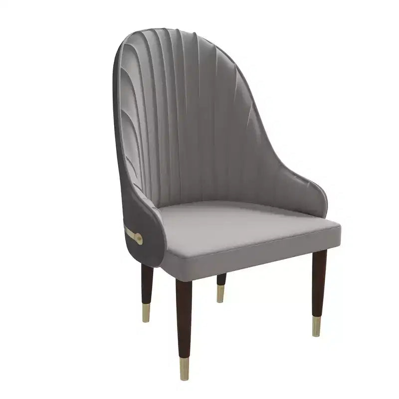 Chaise de salle à manger à dossier haut LeisureMod Elara, revêtement en cuir avec motif ondulé, cadre en bois d'hévéa et accents dorés pour salle à manger