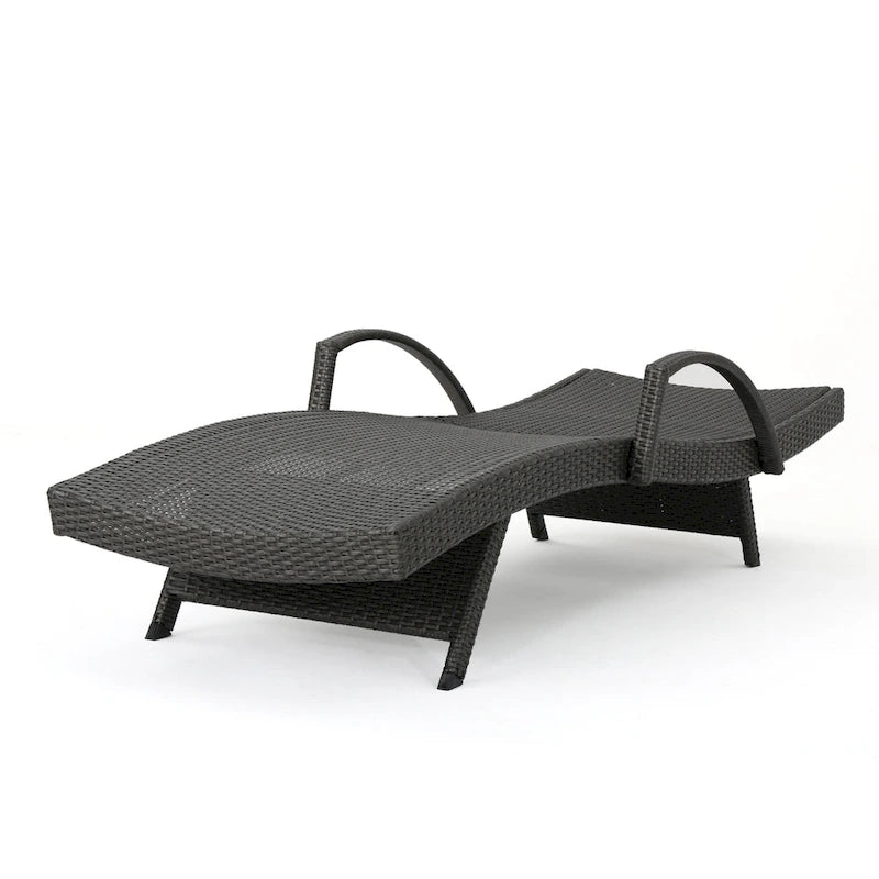 Chaises longues inclinables en osier avec accoudoirs Salem (lot de 4) par Christopher Knight Home