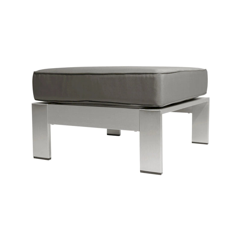 Ensemble de conversation en aluminium 2 places avec fauteuils de club et poufs pour l'extérieur Cape Coral de Christopher Knight Home