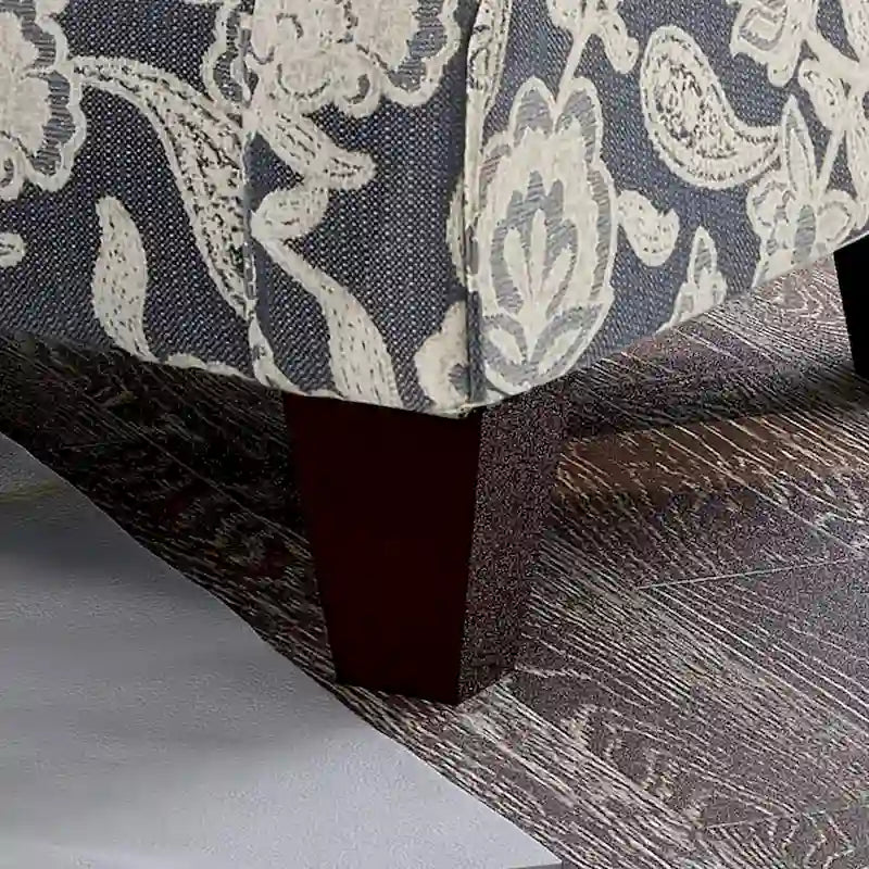 Fauteuil en chenille à motif floral de style transitoire