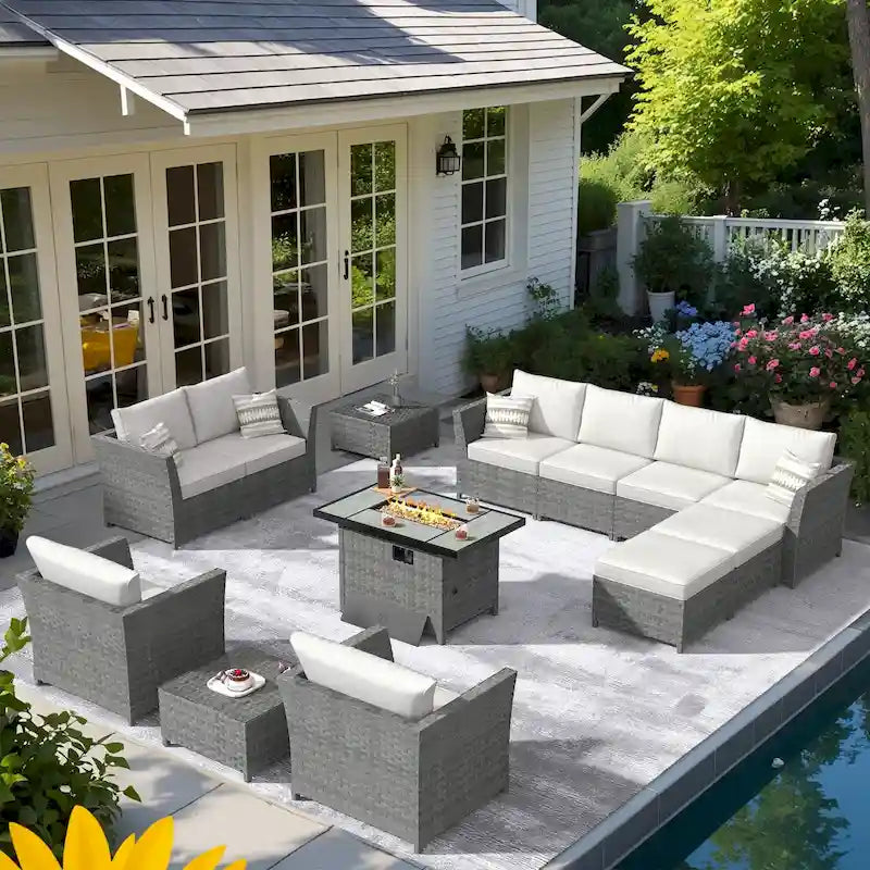 Ensemble de meubles de patio 13 pièces XIZZI avec foyer extérieur en osier