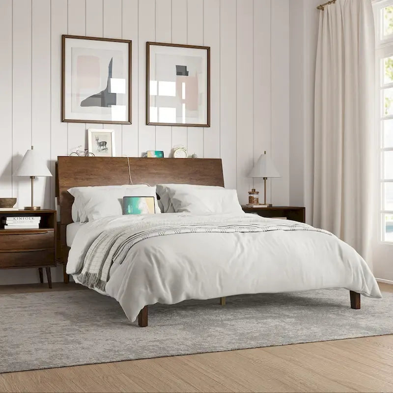 Lit plateforme mi-century moderne en bois massif avec ports USB et espace de rangement