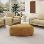 Pouf de cocktail triangulaire arrondi Pebble de 112 cm Jennifer Taylor Home