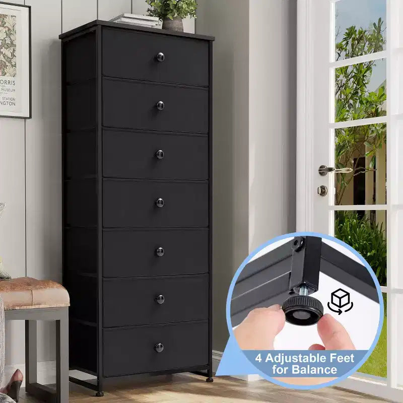 Crestlive Products Commode haute pour chambre à coucher, tour de rangement en tissu à 7 tiroirs pour chambre à coucher.
