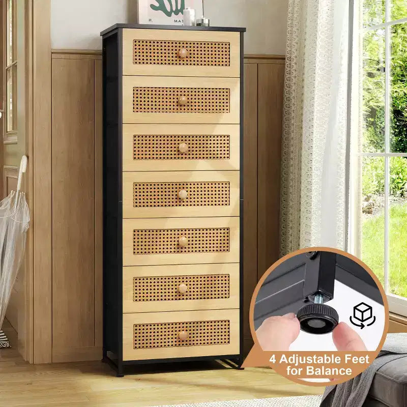 Crestlive Products Commode haute pour chambre à coucher, tour de rangement en tissu à 7 tiroirs pour chambre à coucher.