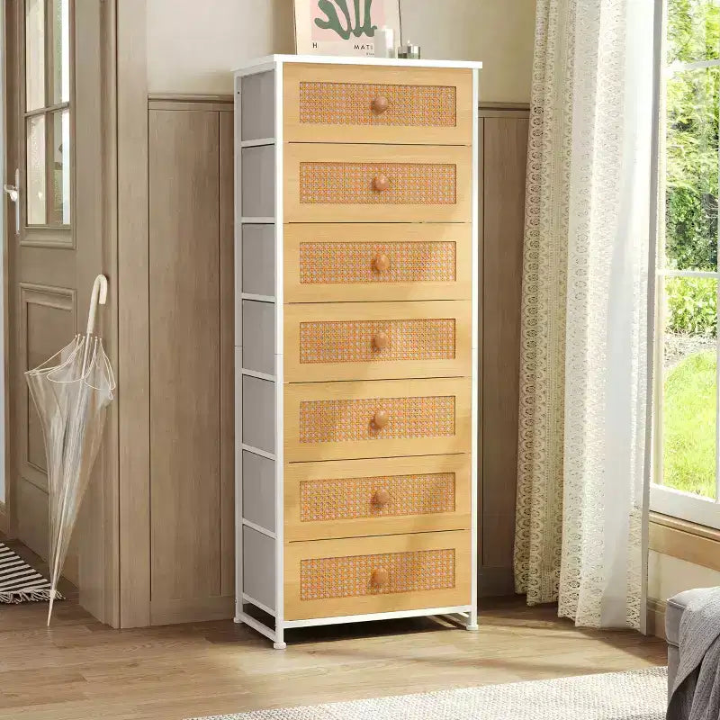 Crestlive Products Commode haute pour chambre à coucher, tour de rangement en tissu à 7 tiroirs pour chambre à coucher.