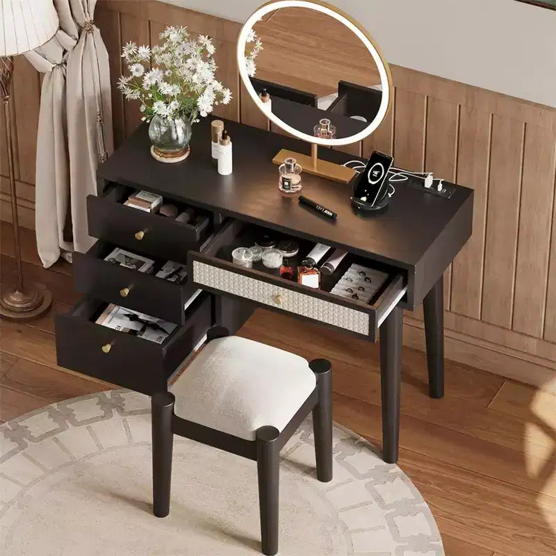 Ensemble coiffeuse en bois 39" avec prise de charge et port USB et tabouret, table de maquillage avec 3 tiroirs de rangement et 1 tiroir rectangulaire en rotin