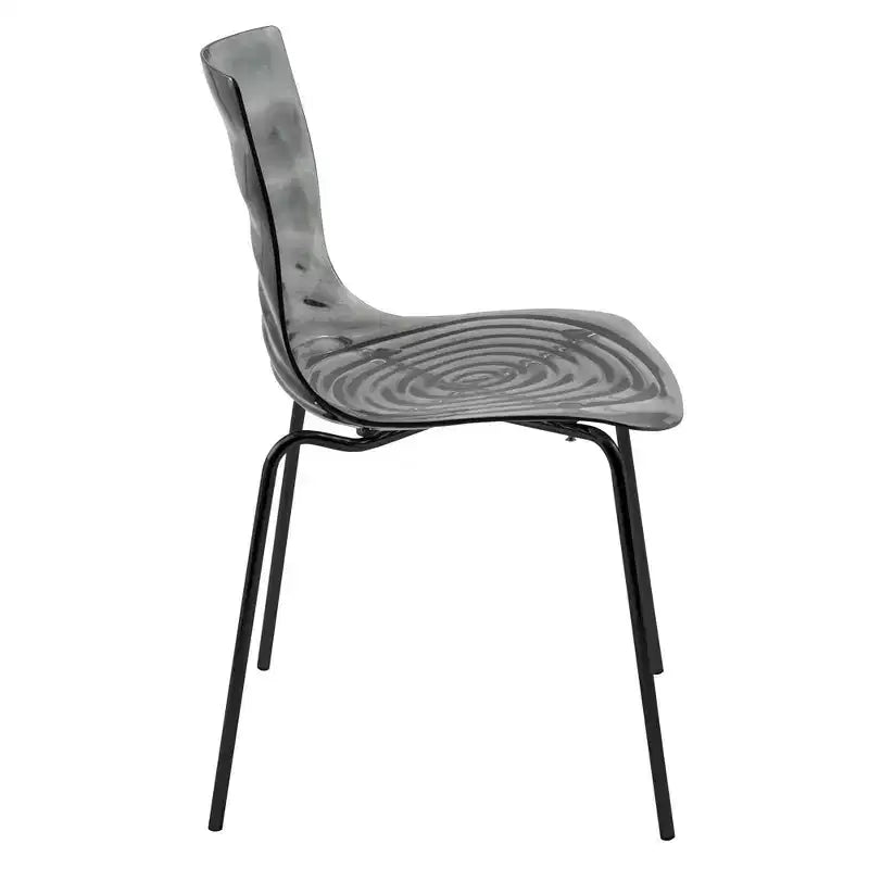 LeisureMod Astor Chaises de salle à manger en plastique, lot de 4, design ondulation d'eau avec pieds en acier inoxydable noir, chaises d'appoint modernes pour cuisine, salle à manger