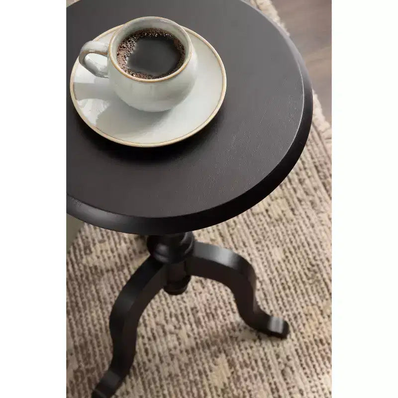 Table d'appoint en bois Tourneaux de Kate and Laurel