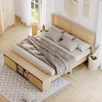 Cadre de lit en rotin naturel Whizmax avec armoires de rangement coulissantes de style porte de grange et tête de lit lumineuse à LED, lit plateforme en bois de style bohème/ferme