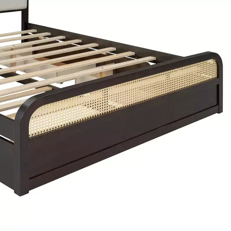 Lit plateforme queen en bois avec lit gigogne et 2 tiroirs, accents en rotin Bed 4S - ModernLuxe